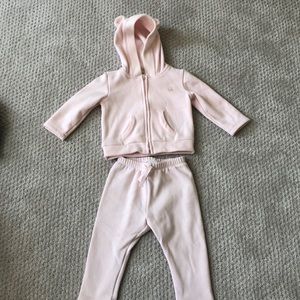 Gap baby sweatsuit